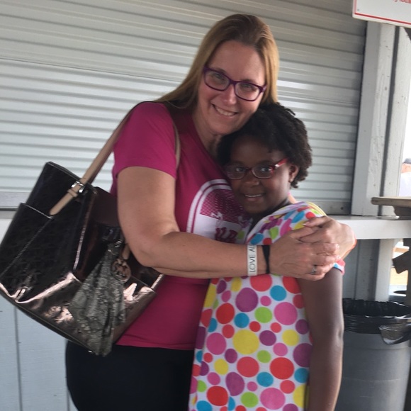 Meet The Posher, Jennifer! - Picture 4 of 8